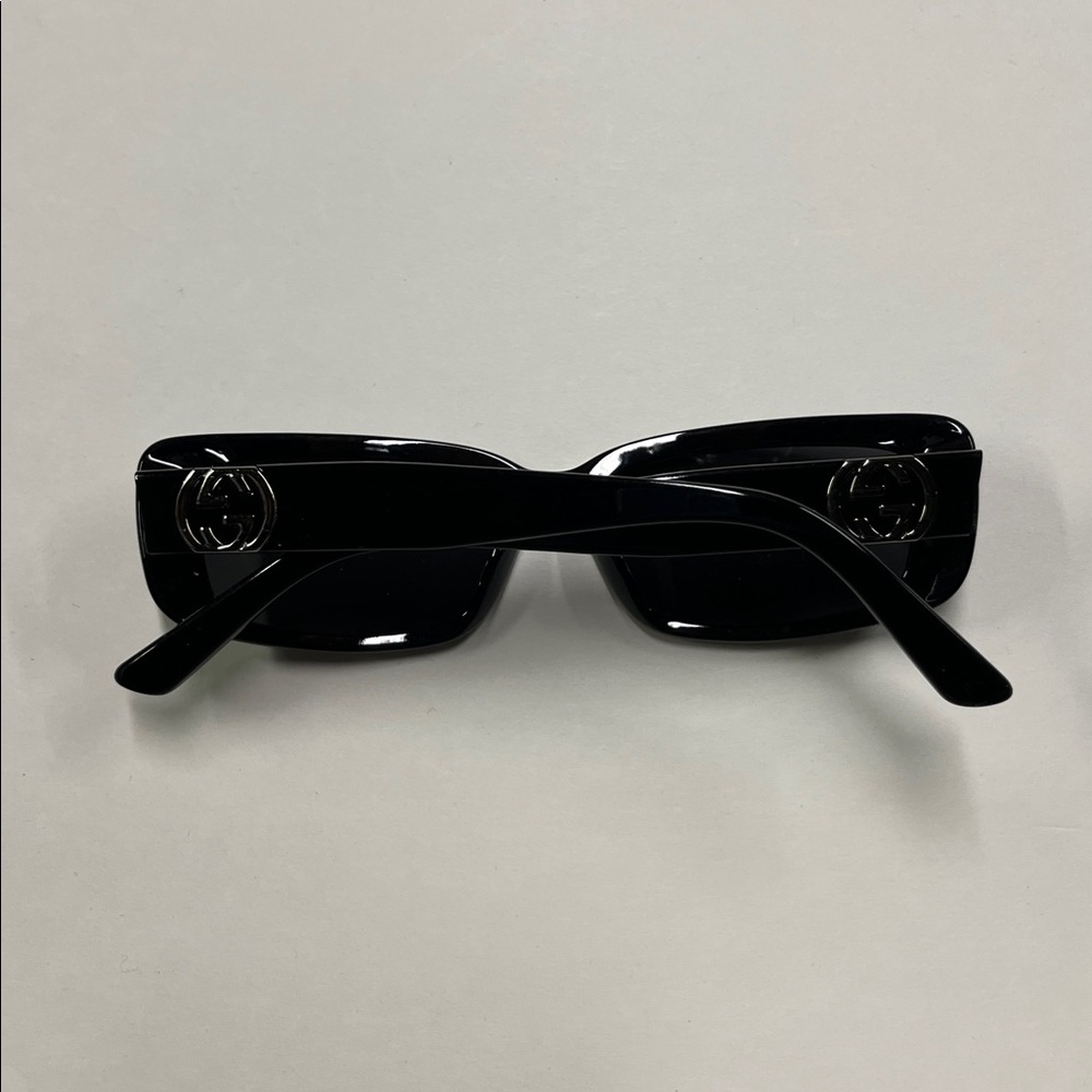 Gucci Black Rectangular Sunglasses - image 10